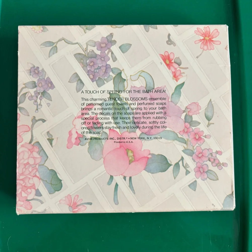 Avon elegant vintage